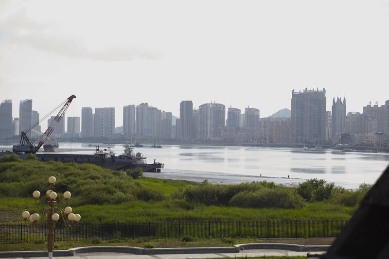 Sinuiju Outdoor Performance