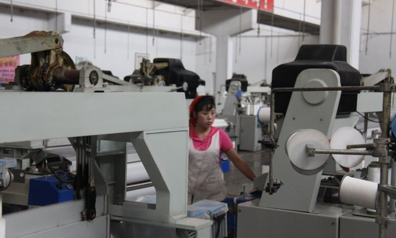 Large tn pyongyang textiles factory %2826%29