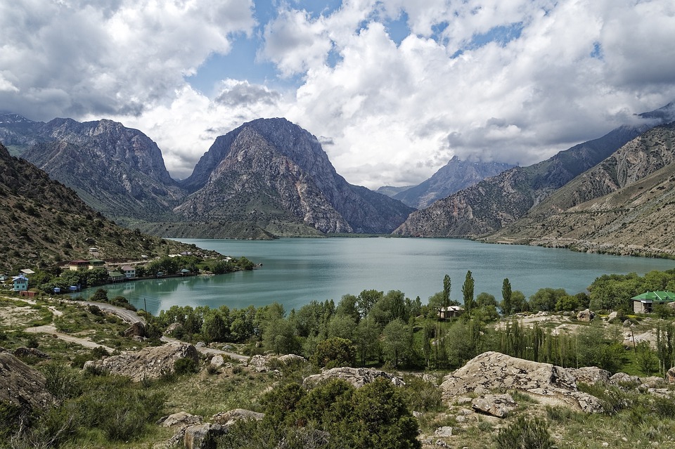 Iskander Kul (Lake Alexander) | Tajikistan Travel Guide - Koryo Tours